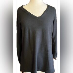 Flax In- Motion pullover long sleeved top. Black size Large.